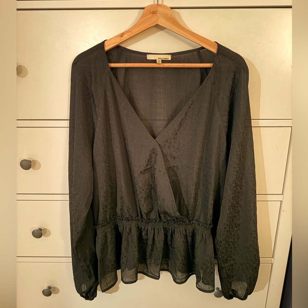 June & Hudson Black Textured Peplum Wrap Blouse – XXL